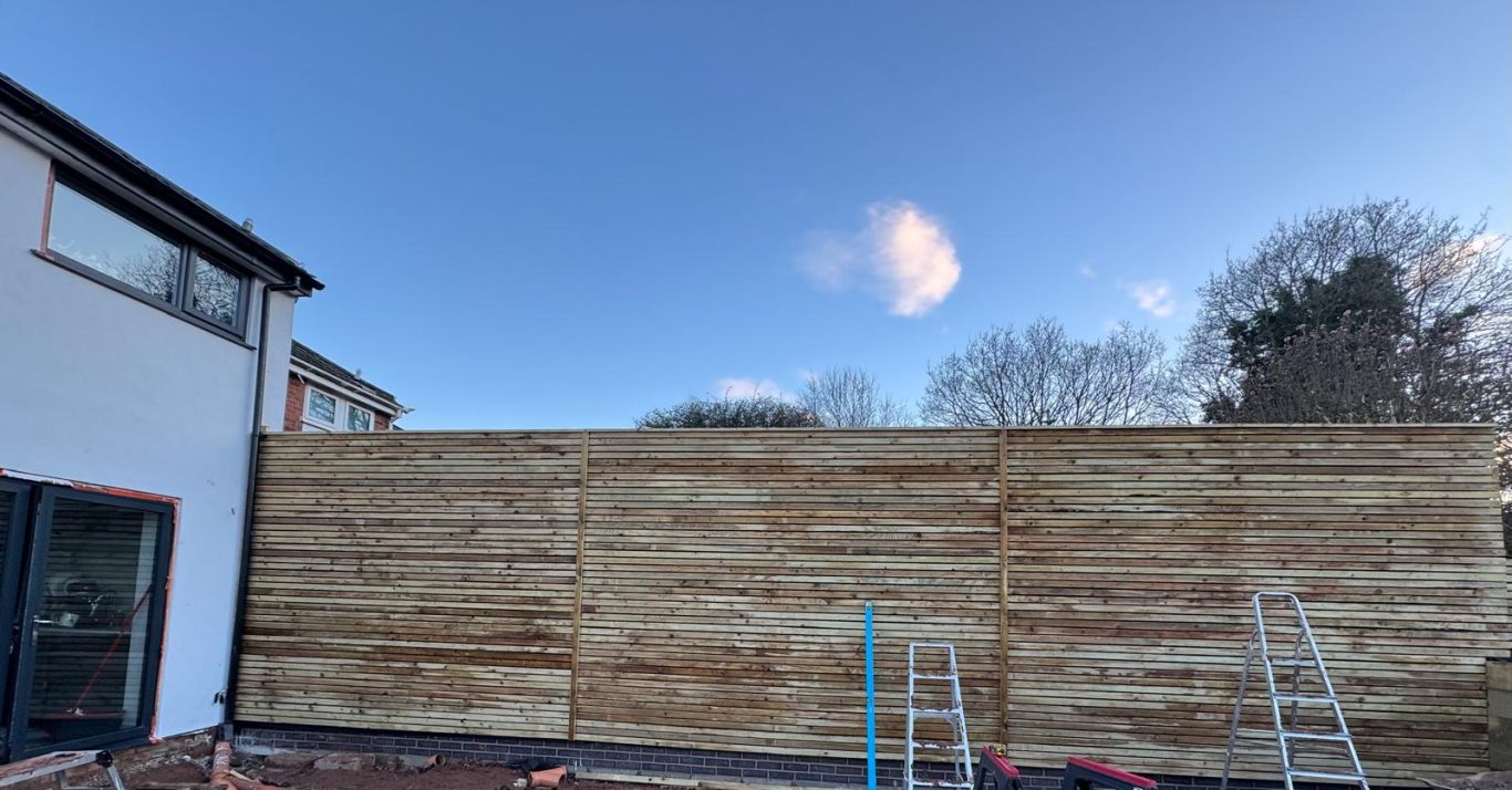 Venetian style fencing